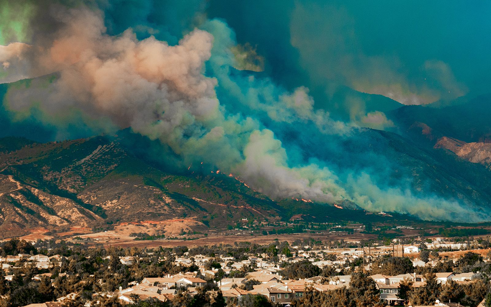 Drought Shifts Wildfire's Fault Lines Into No Man's Land Buys